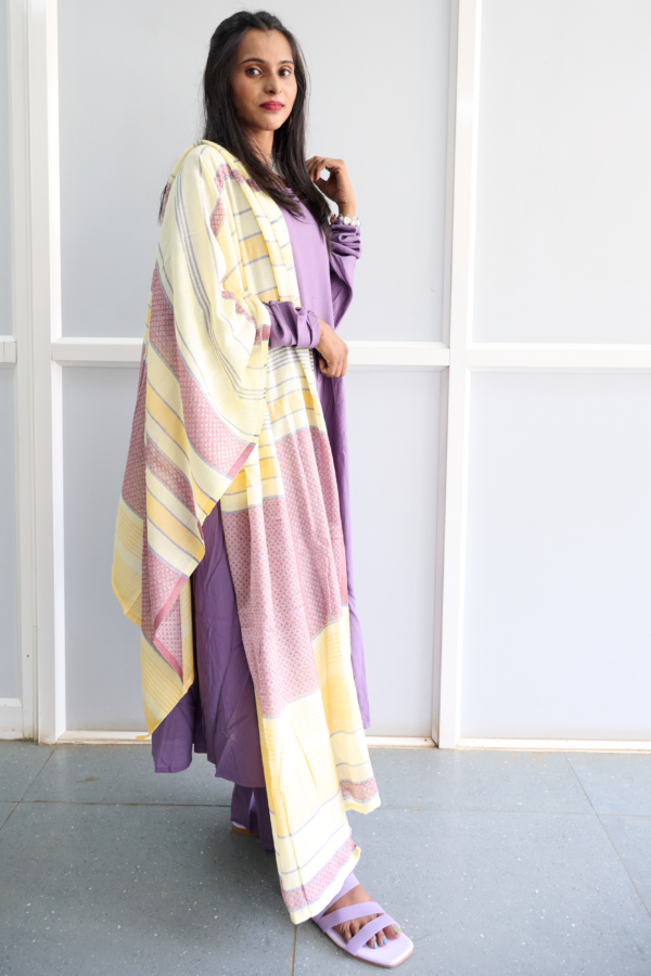 Kurta Set(Kurta Plazo Dupatta) FL1133 Lavender - Image 2