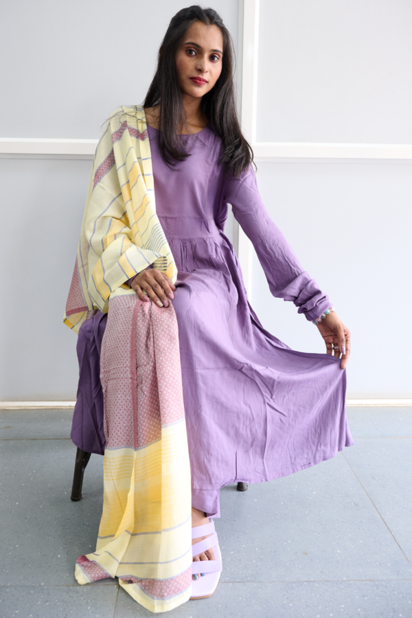 Kurta Set(Kurta Plazo Dupatta) FL1133 Lavender - Image 4